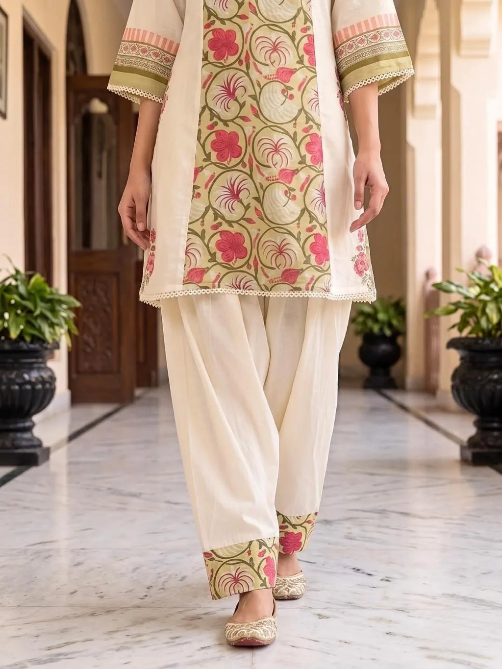 Shreevya : Cream Floral Printed Farshi Suit Set