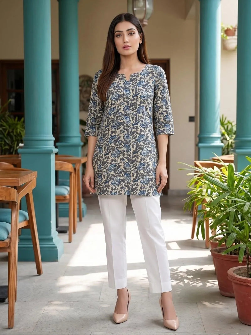 Shreevya : Blue Floral Printed Straight Kurti