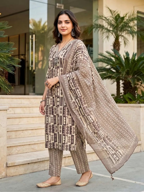 SHREEVYA Abeer Heritage Print Suit Set - Full View